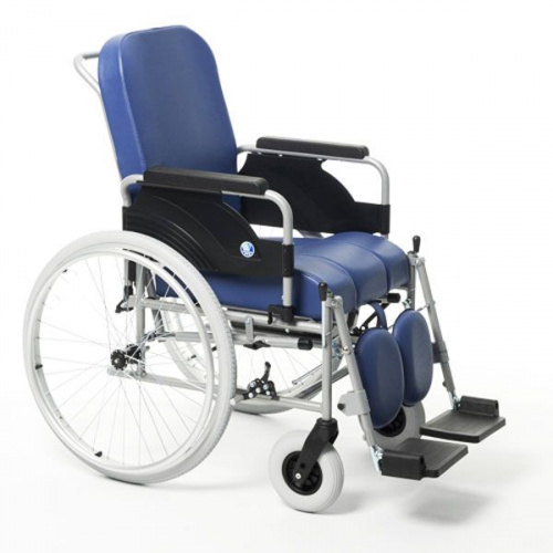 Кресло-коляска с санитарным оснащением Vermeiren 9300 (43см) литые колеса (Vermeiren NV, Бельгия) фото 2