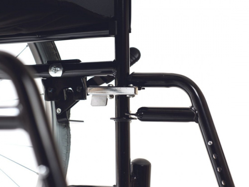 Кресло-коляска Ortonica BASE 100 16PU (Ширина сиденья 40,5 см) фото 4