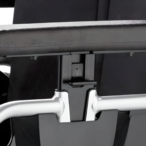 Кресло-коляска механ. MEYRA EuroChair2 2.750 (50см) литые колеса, цв.рамы серебро фото 3