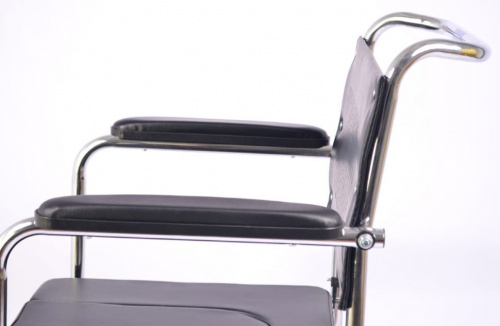 Кресло-каталка Титан LY-800-154-U с туалетным устройством фото 5
