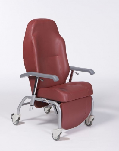 Кресло-стул повышенной комфортности Alesia (компл. Normandie) на колесах (54 см) коричневый