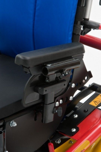 Кресло-коляска Отто Бокк Skippy с электроприводом (38 см,красный) фото 22